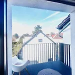 Modernes Wohnerlebnis In Kernsanierte 3-zimmer-wohnung Apartmán Mohuč