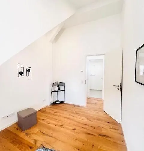 Modernes Wohnerlebnis In Kernsanierte 3-zimmer-wohnung Apartamento *